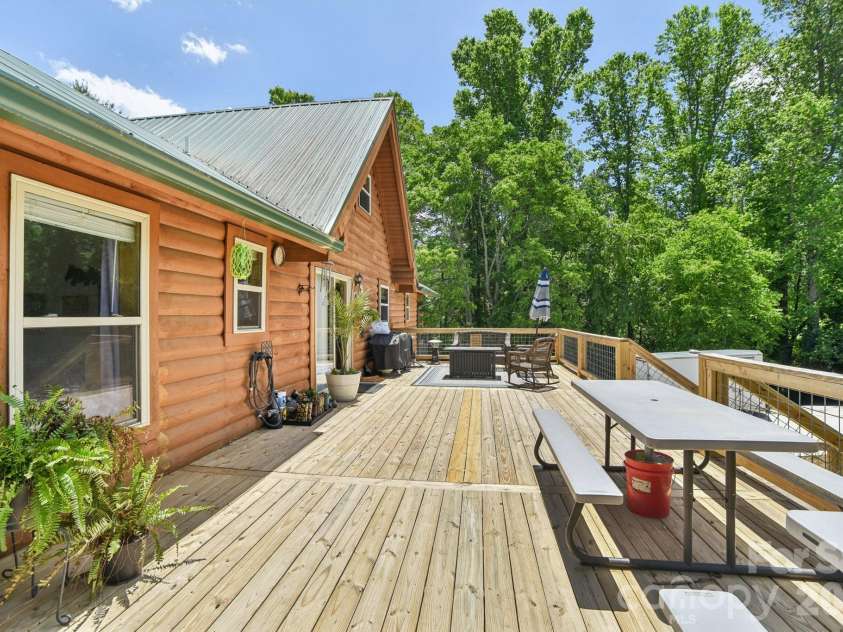 65 Dream Street, Hendersonville, NC 28792.  MLS# CAR4261280, YatesRealty ID 2248. 