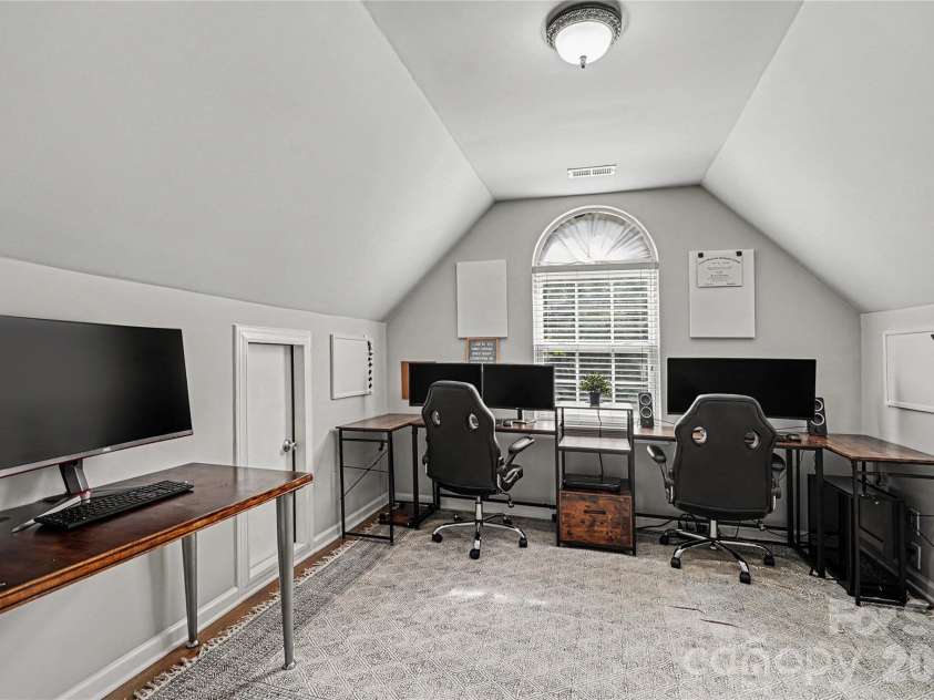 9209 Morgan Glenn Drive, Mint Hill, NC 28227.  MLS# CAR4378656, YatesRealty ID 22480. 