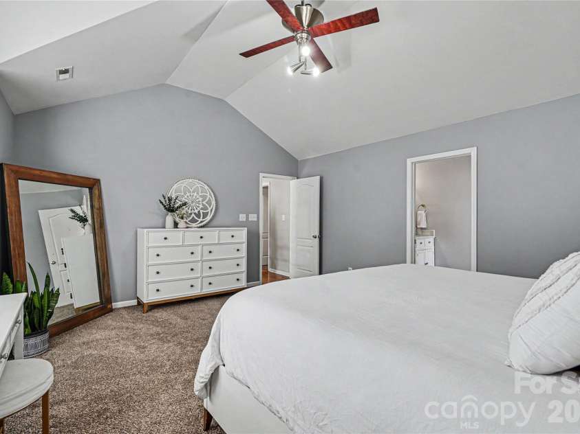 9209 Morgan Glenn Drive, Mint Hill, NC 28227.  MLS# CAR4378656, YatesRealty ID 22480. 