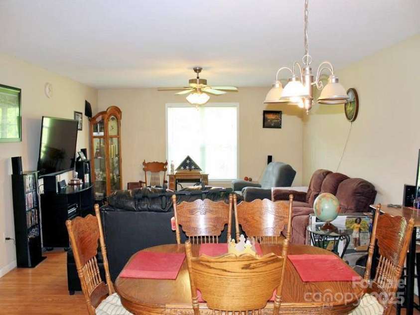 50 Duncan Road, Flat Rock, NC 28731.  MLS# CAR4274079, YatesRealty ID 22481. Great room off kitchen