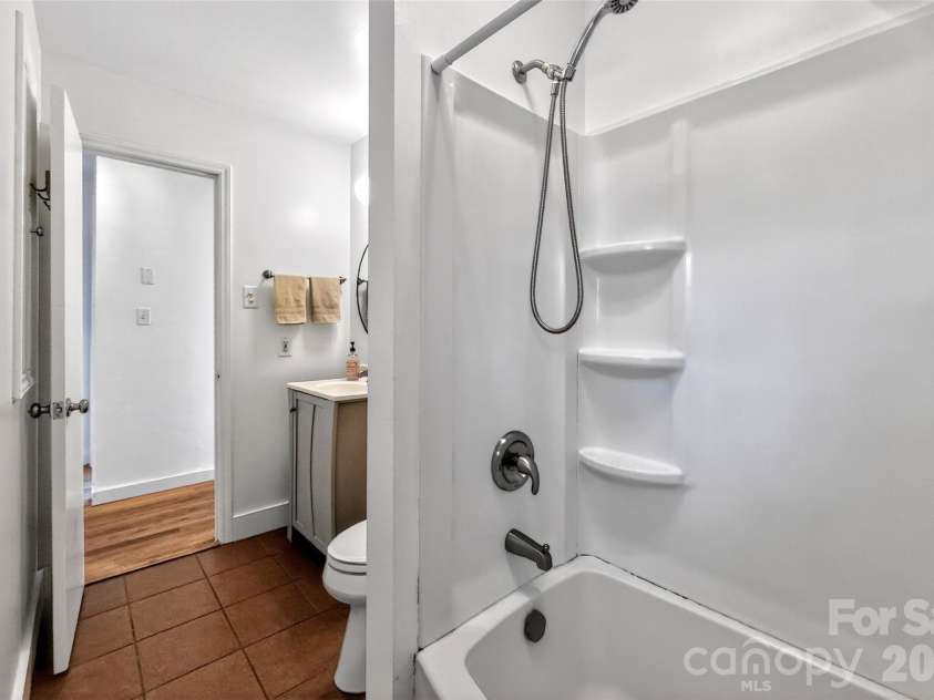 107 High Street, Black Mountain, NC 28711.  MLS# CAR4337170, YatesRealty ID 22482. 