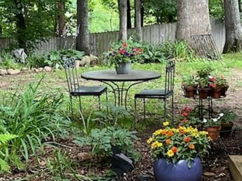 107 High Street, Black Mountain, NC 28711.  MLS# CAR4337170, YatesRealty ID 22482. 