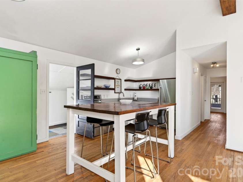 107 High Street, Black Mountain, NC 28711.  MLS# CAR4337170, YatesRealty ID 22482. 