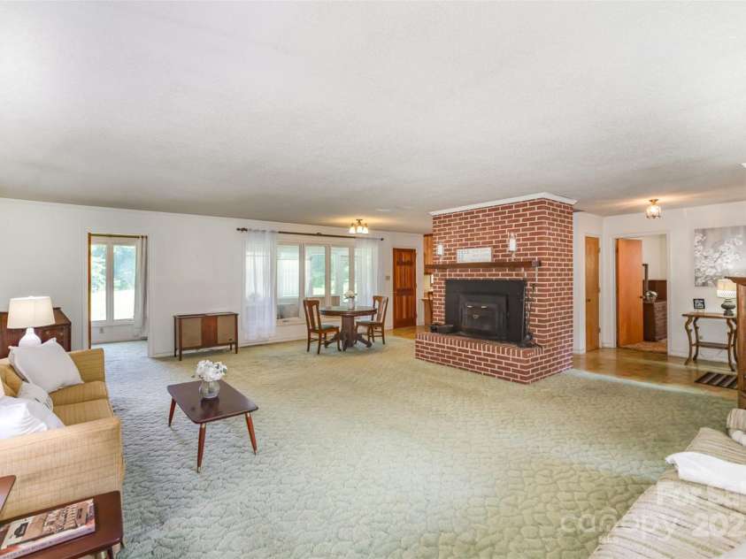 114 Huffstetler Road, Gastonia, NC 28056.  MLS# CAR4273171, YatesRealty ID 22482. 