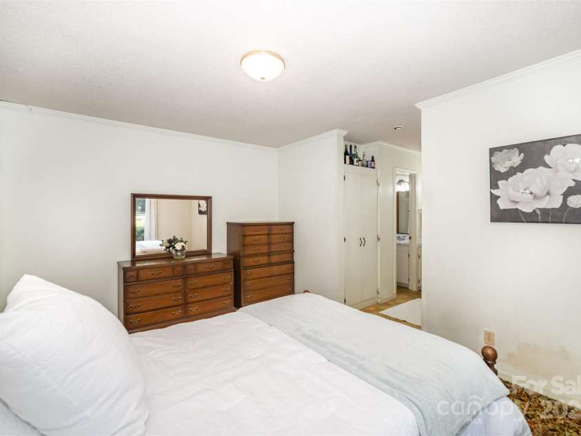 114 Huffstetler Road, Gastonia, NC 28056.  MLS# CAR4273171, YatesRealty ID 22482. 