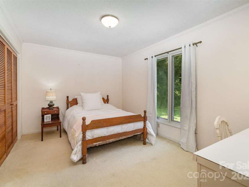 114 Huffstetler Road, Gastonia, NC 28056.  MLS# CAR4273171, YatesRealty ID 22482. 