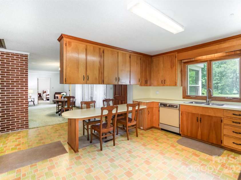 114 Huffstetler Road, Gastonia, NC 28056.  MLS# CAR4273171, YatesRealty ID 22482. 