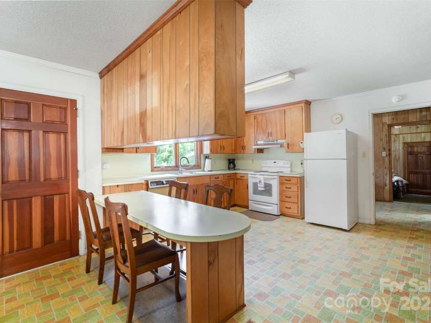 114 Huffstetler Road, Gastonia, NC 28056.  MLS# CAR4273171, YatesRealty ID 22482. 