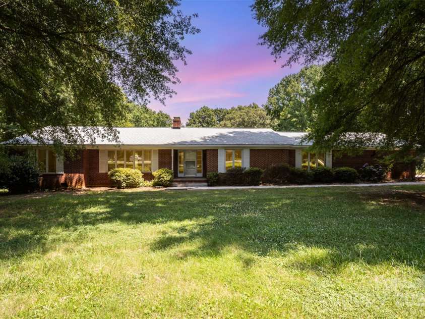 114 Huffstetler Road, Gastonia, NC 28056.  MLS# CAR4273171, YatesRealty ID 22482. 