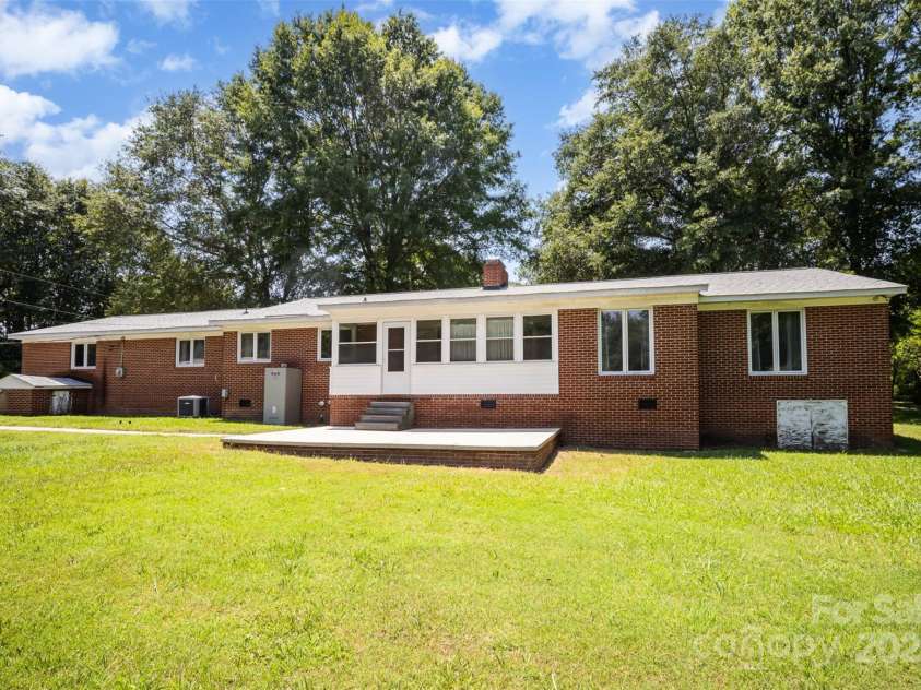 114 Huffstetler Road, Gastonia, NC 28056.  MLS# CAR4273171, YatesRealty ID 22482. 