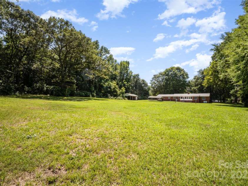 114 Huffstetler Road, Gastonia, NC 28056.  MLS# CAR4273171, YatesRealty ID 22482. 