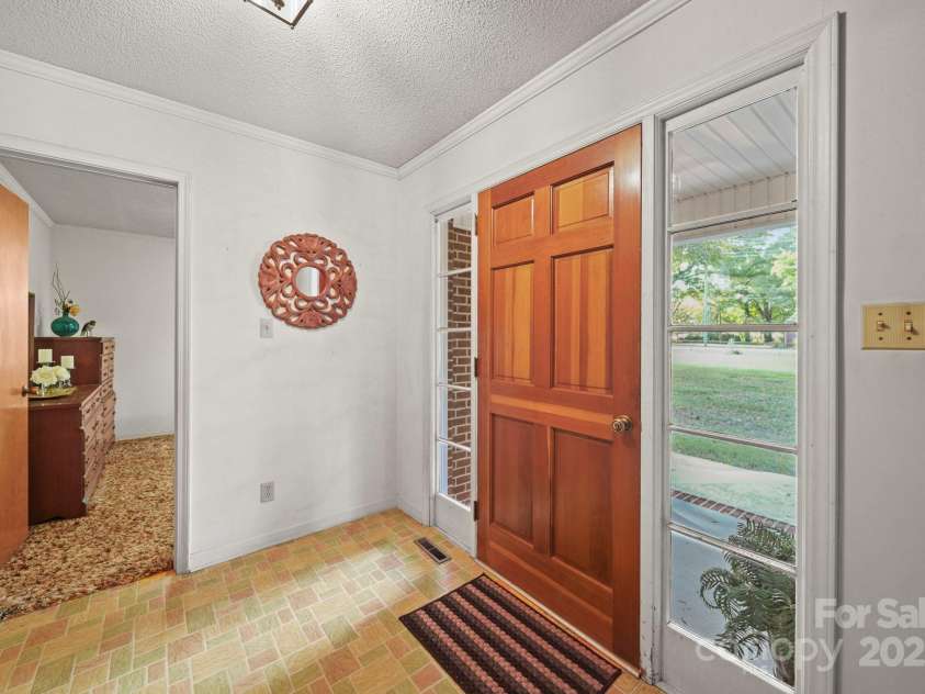 114 Huffstetler Road, Gastonia, NC 28056.  MLS# CAR4311626, YatesRealty ID 22482. 