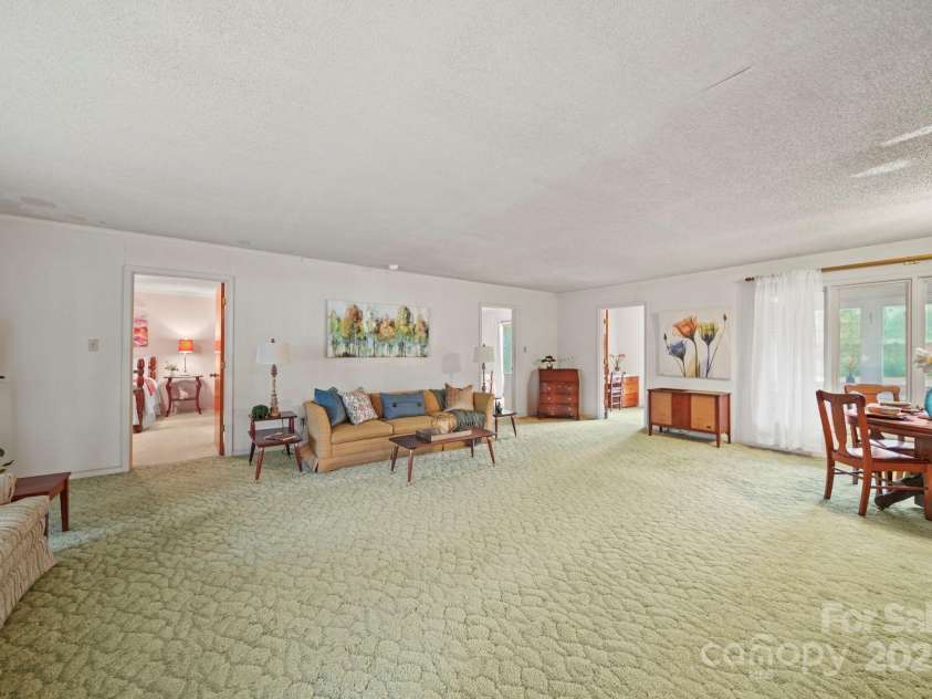 114 Huffstetler Road, Gastonia, NC 28056.  MLS# CAR4311626, YatesRealty ID 22482. 