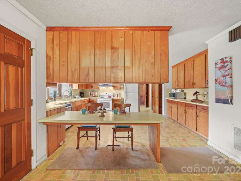 114 Huffstetler Road, Gastonia, NC 28056.  MLS# CAR4311626, YatesRealty ID 22482. 