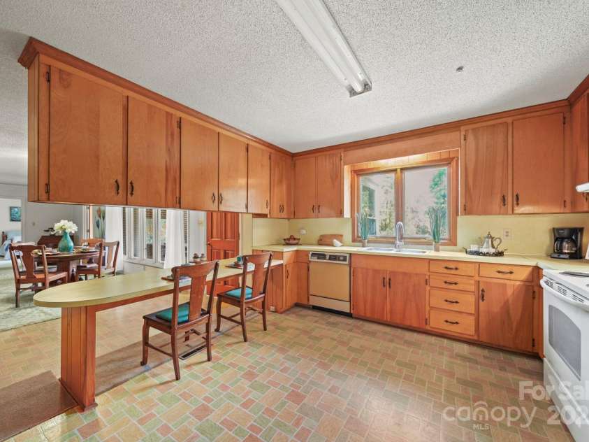 114 Huffstetler Road, Gastonia, NC 28056.  MLS# CAR4311626, YatesRealty ID 22482. 