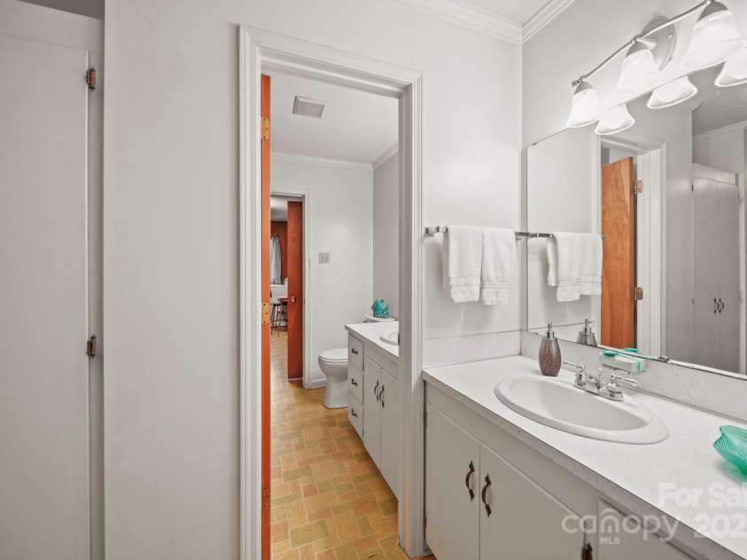 114 Huffstetler Road, Gastonia, NC 28056.  MLS# CAR4311626, YatesRealty ID 22482. 