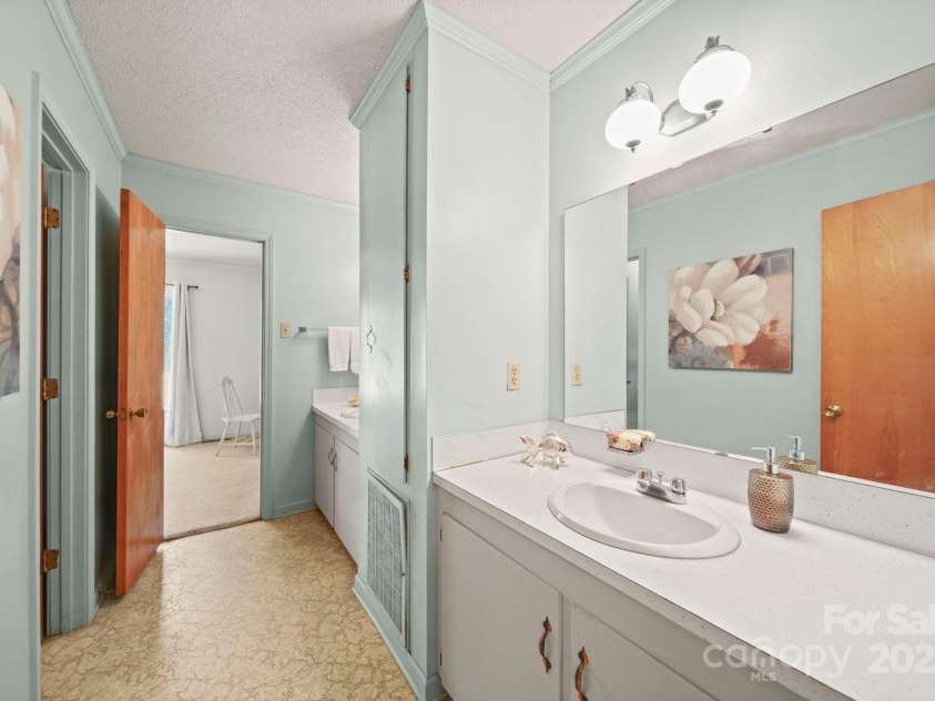 114 Huffstetler Road, Gastonia, NC 28056.  MLS# CAR4311626, YatesRealty ID 22482. 