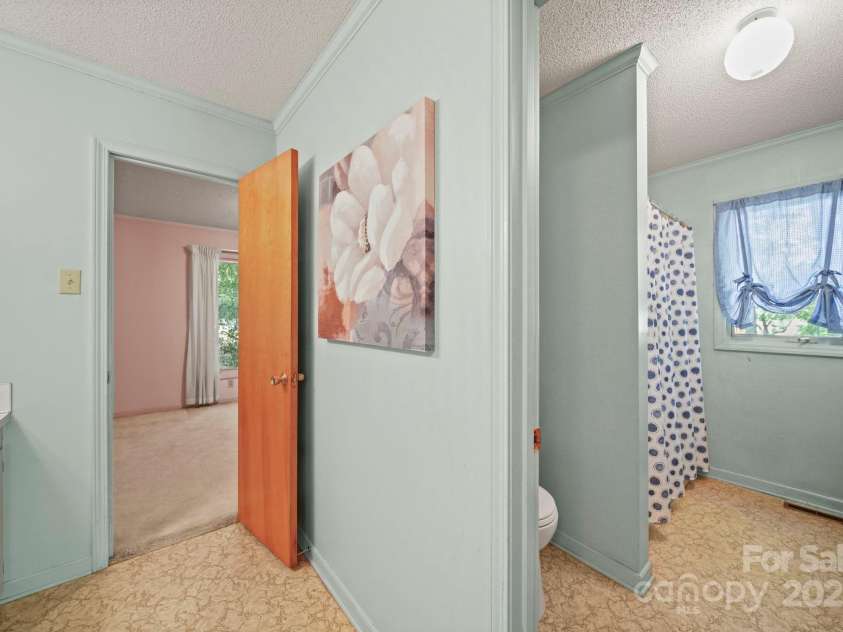 114 Huffstetler Road, Gastonia, NC 28056.  MLS# CAR4311626, YatesRealty ID 22482. 