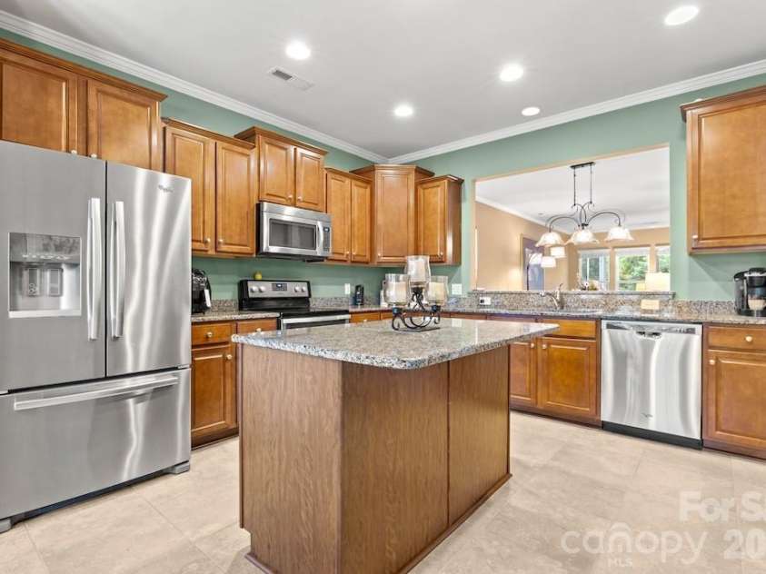 7020 Kitty Hawk Lane, Fort Mill, SC 29707.  MLS# CAR4381019, YatesRealty ID 22483. 