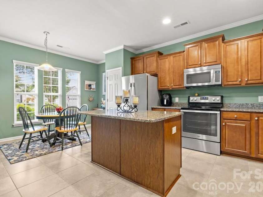 7020 Kitty Hawk Lane, Fort Mill, SC 29707.  MLS# CAR4381019, YatesRealty ID 22483. 