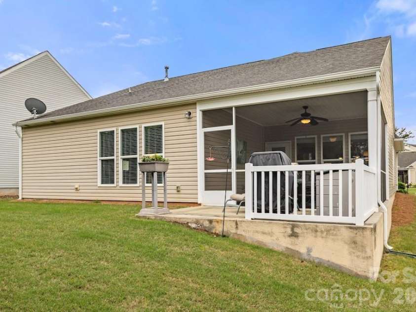 7020 Kitty Hawk Lane, Fort Mill, SC 29707.  MLS# CAR4381019, YatesRealty ID 22483. 