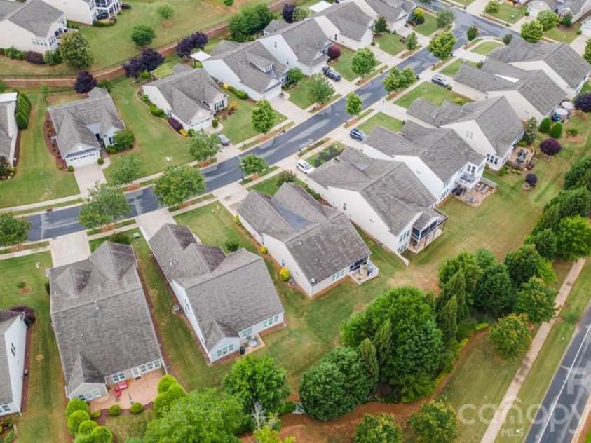 7020 Kitty Hawk Lane, Fort Mill, SC 29707.  MLS# CAR4381019, YatesRealty ID 22483. 