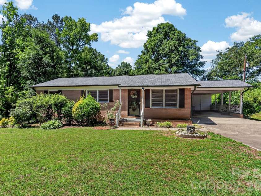 2644 Quiet Acres Road, Lancaster, SC 29720.  MLS# CAR4377433, YatesRealty ID 22484. 