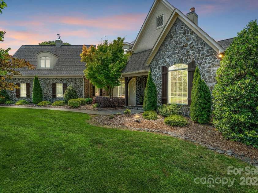 5112 Mill Race Lane, Lancaster, SC 29720.  MLS# CAR4271283, YatesRealty ID 22484. 