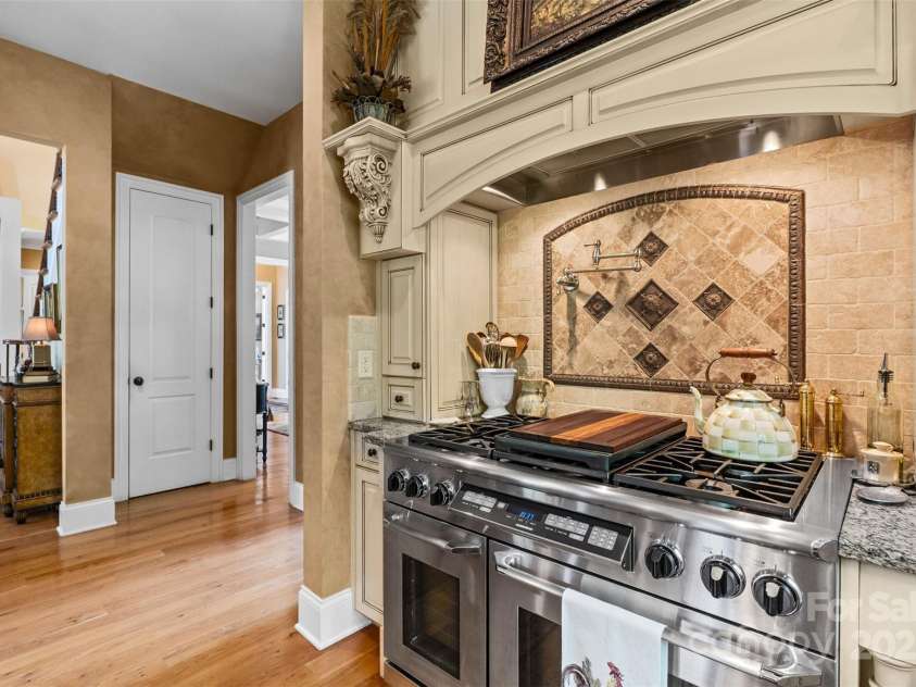 5112 Mill Race Lane, Lancaster, SC 29720.  MLS# CAR4271283, YatesRealty ID 22484. Dacor 48