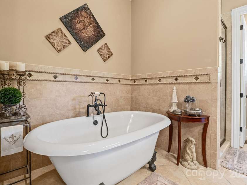 5112 Mill Race Lane, Lancaster, SC 29720.  MLS# CAR4271283, YatesRealty ID 22484. Primary Bath