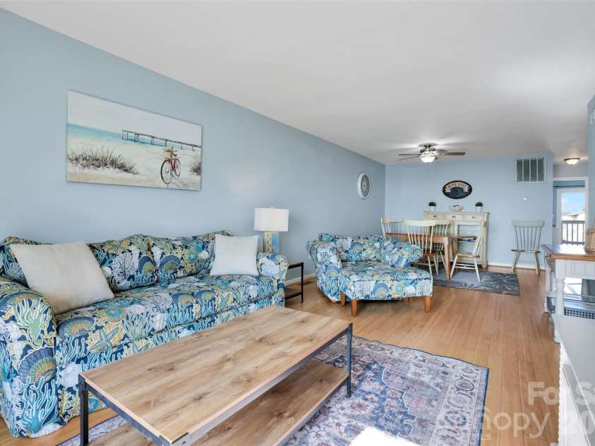 1013 Carolina Beach Avenue, Carolina Beach, NC 28428.  MLS# CAR4376082, YatesRealty ID 22485. 
