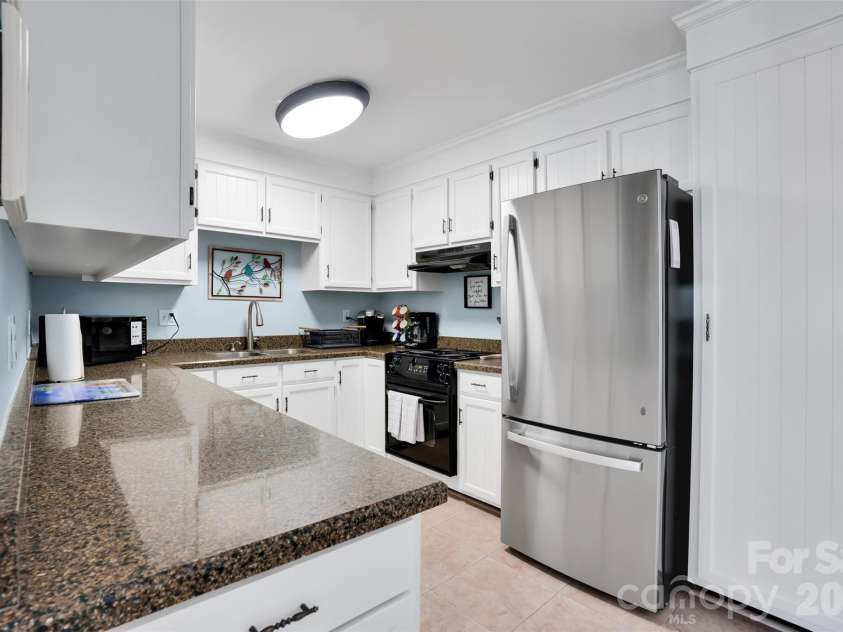 1013 Carolina Beach Avenue, Carolina Beach, NC 28428.  MLS# CAR4376082, YatesRealty ID 22485. 
