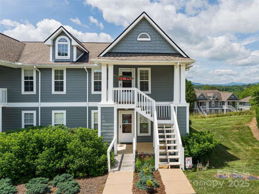 4506 Breakers Lane, Asheville, NC 28806.  MLS# CAR4273310, YatesRealty ID 22485. The upper level has amazing views of the sunset.
