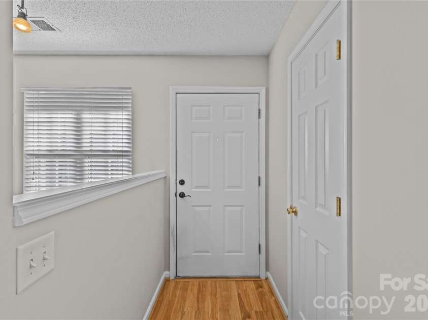 10923 Holly Ridge Boulevard, Charlotte, NC 28216.  MLS# CAR4332546, YatesRealty ID 22486. 