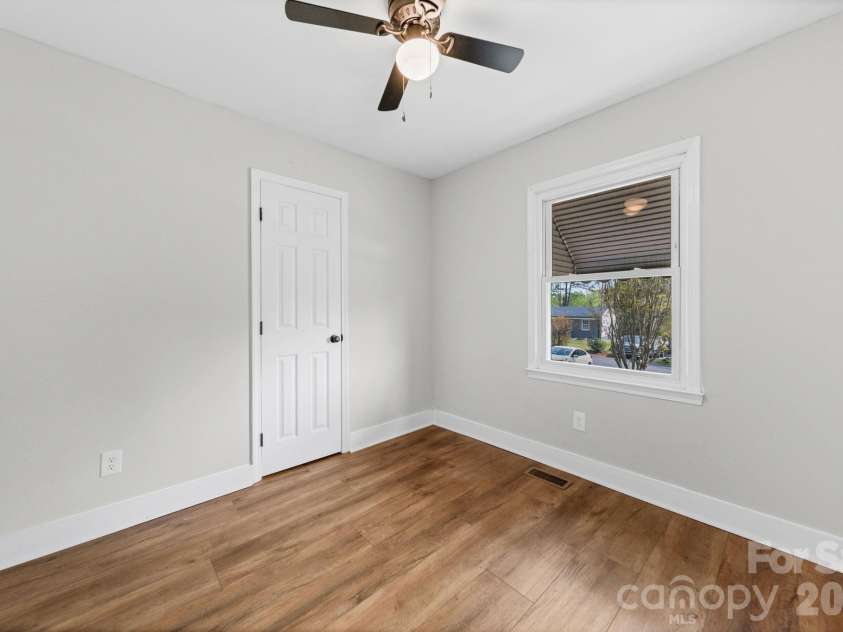 661 Kilborne Drive, Gastonia, NC 28052.  MLS# CAR4363337, YatesRealty ID 22487. Bedroom 2 