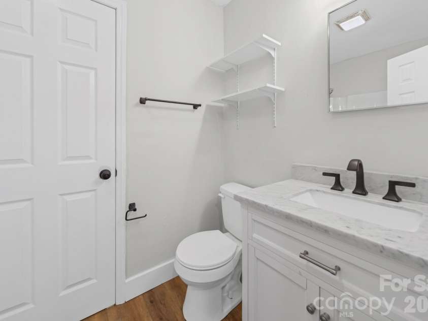 661 Kilborne Drive, Gastonia, NC 28052.  MLS# CAR4363337, YatesRealty ID 22487. Hall Bathroom 