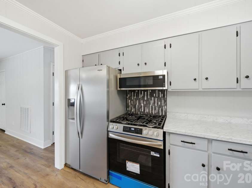 661 Kilborne Drive, Gastonia, NC 28052.  MLS# CAR4363337, YatesRealty ID 22487. Kitchen 