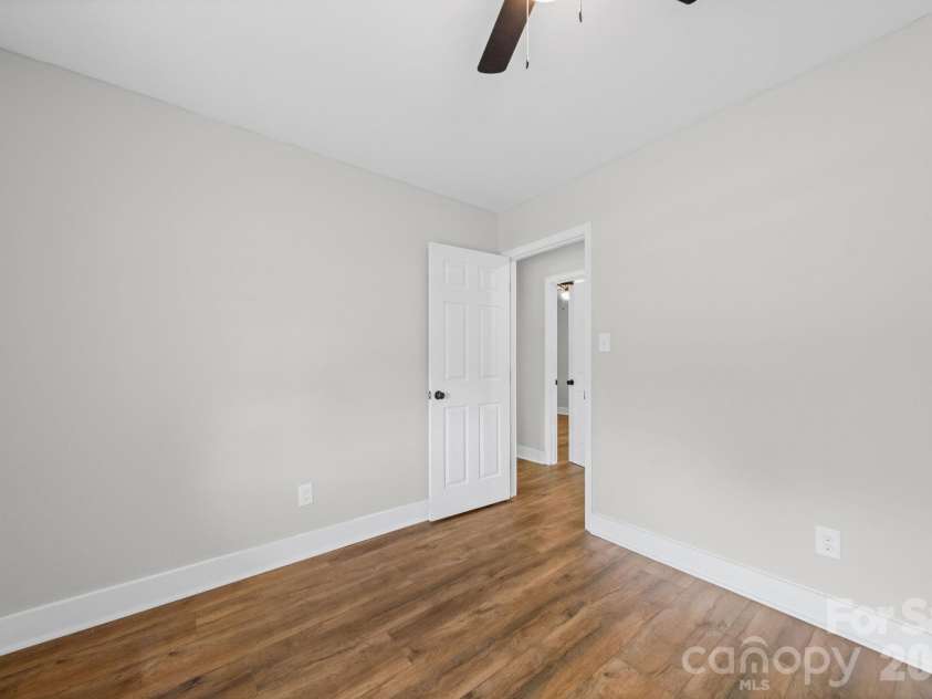 661 Kilborne Drive, Gastonia, NC 28052.  MLS# CAR4363337, YatesRealty ID 22487. Primary Bedroom 