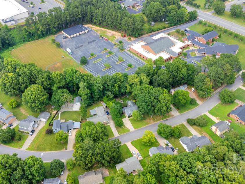 666 Tryon Place, Gastonia, NC 28054.  MLS# CAR4275470, YatesRealty ID 22489. 