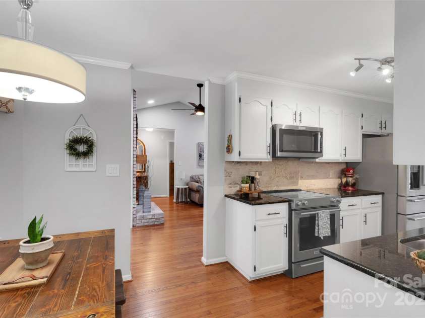 666 Tryon Place, Gastonia, NC 28054.  MLS# CAR4275470, YatesRealty ID 22489. 