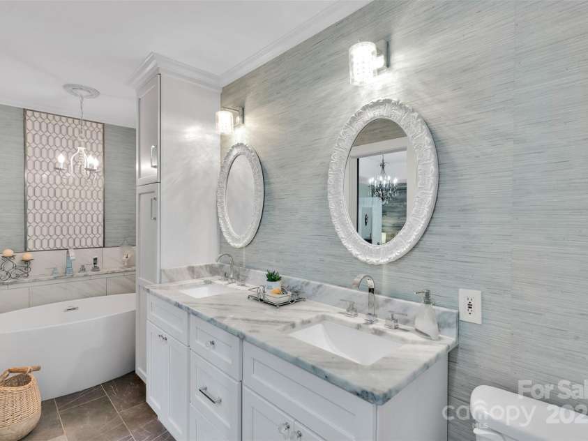 666 Tryon Place, Gastonia, NC 28054.  MLS# CAR4275470, YatesRealty ID 22489. 