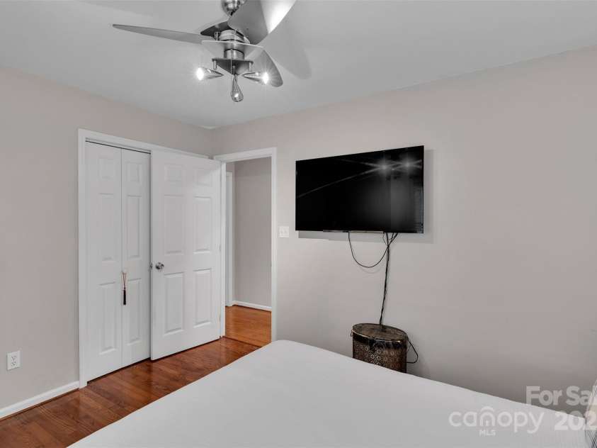 666 Tryon Place, Gastonia, NC 28054.  MLS# CAR4275470, YatesRealty ID 22489. 