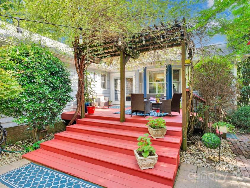 666 Tryon Place, Gastonia, NC 28054.  MLS# CAR4275470, YatesRealty ID 22489. 