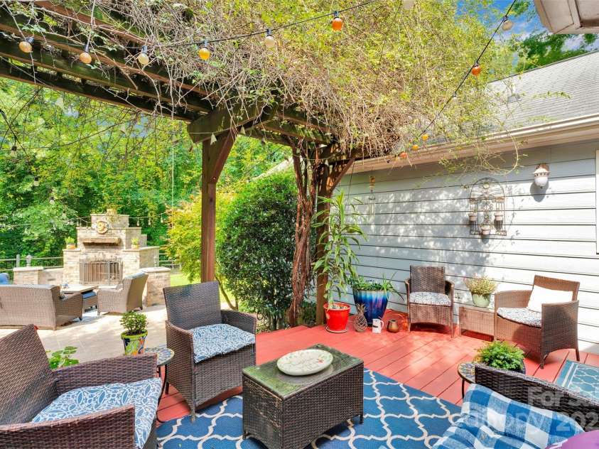 666 Tryon Place, Gastonia, NC 28054.  MLS# CAR4275470, YatesRealty ID 22489. 