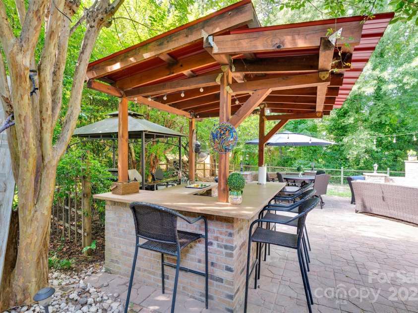 666 Tryon Place, Gastonia, NC 28054.  MLS# CAR4275470, YatesRealty ID 22489. 