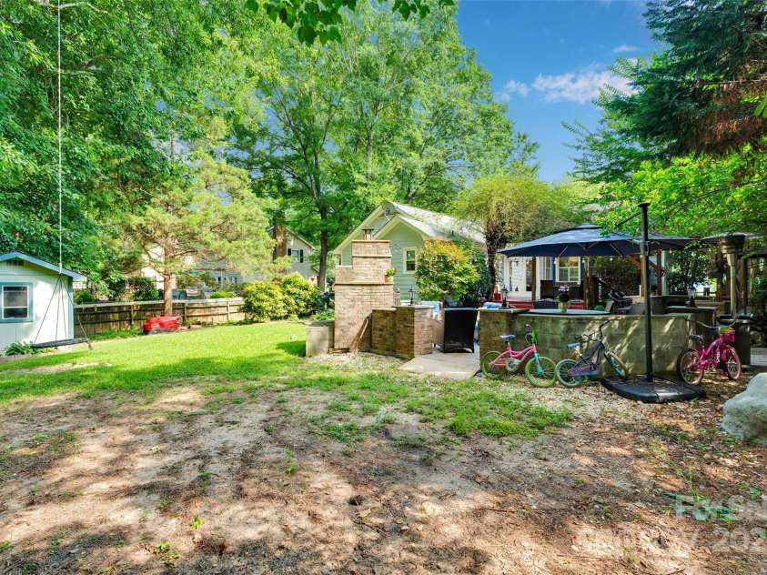 666 Tryon Place, Gastonia, NC 28054.  MLS# CAR4275470, YatesRealty ID 22489. 