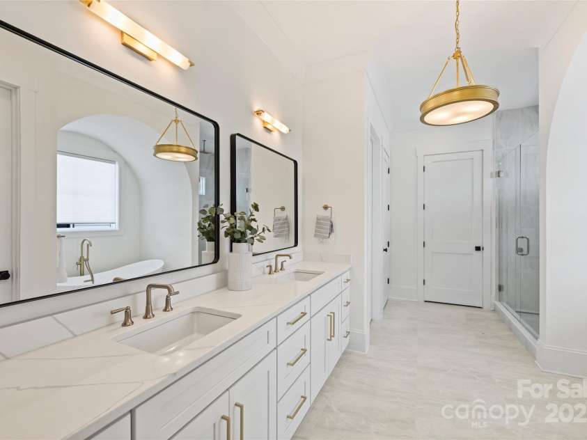 5010 Ohm Lane, Charlotte, NC 28270.  MLS# CAR4306618, YatesRealty ID 2249. 