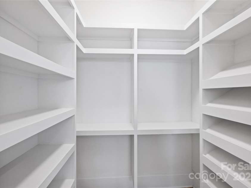 5010 Ohm Lane, Charlotte, NC 28270.  MLS# CAR4306618, YatesRealty ID 2249. Primary closet number 1