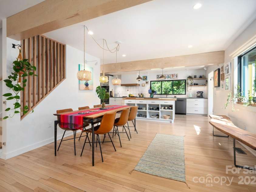 136 Graveyard Road, Fairview, NC 28730.  MLS# CAR4275658, YatesRealty ID 22490. 