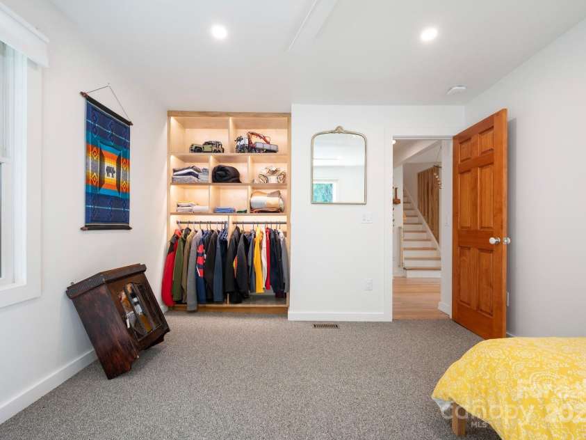 136 Graveyard Road, Fairview, NC 28730.  MLS# CAR4275658, YatesRealty ID 22490. 